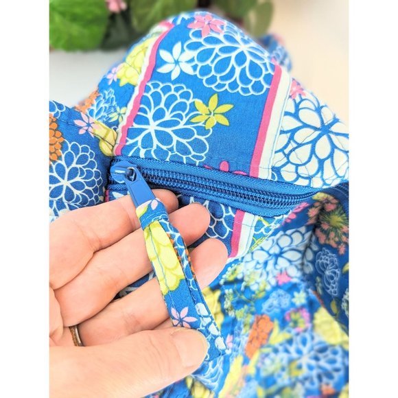 Large Quilted Duffel Fabric Tote Bag 19"x10"x10" Blue Floral Large Carry-On Bag - Picture 5 of 6